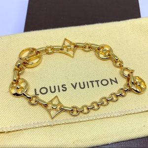 Preowned Louis Vuitton Lv Gold Color Monogram